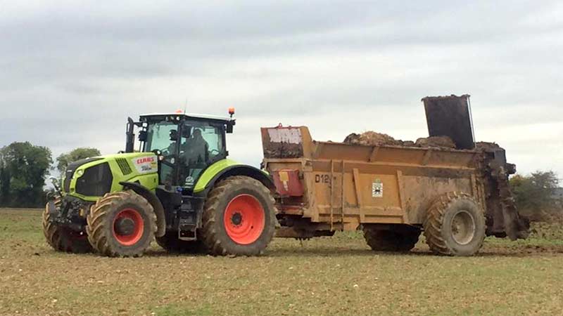 farmyard manure spreading 2